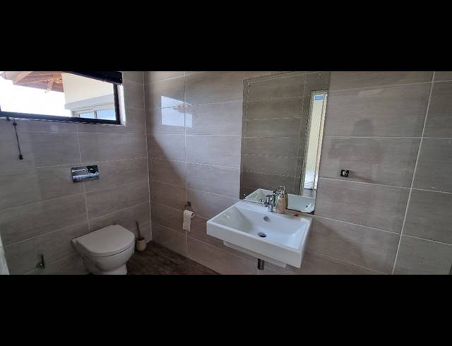 4 BEDROOM FREEHOLD FOR SALE IN IZINGA